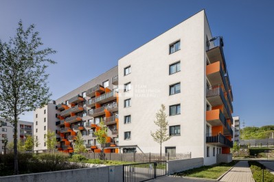 Pronájem byty 3+kk, 83 m2 - Praha - Vysočany
